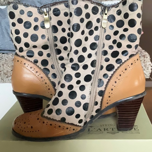 Stylish L’Artiste Perignon Boots - Picture 3 of 6